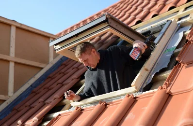 Pose de fenêtres de toit Velux à Scrignac